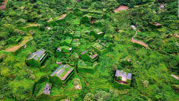 Unlucky village in China: The richest but abandoned, now becoming a sought-after green gem - Photo 7.