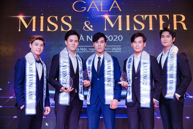 Học vấn của dàn soái ca Người Ấy Là Ai qua các mùa: Người là du học sinh Úc, người làm giảng viên đào tạo mẫu nhí - Ảnh 8. Học vấn của dàn soái ca Người Ấy Là Ai qua các mùa: Người là du học sinh Úc, người làm giảng viên đào tạo mẫu nhí - Ảnh 8.