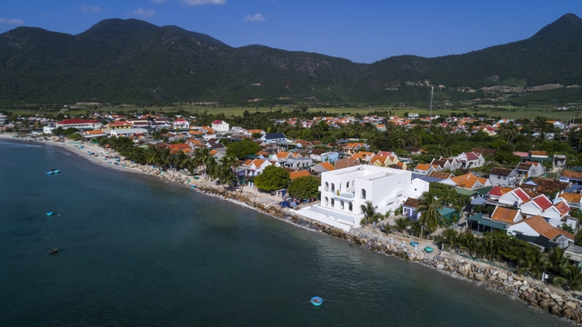 Bạch dinh 800m2 giữa vịnh Vân Phong - Ảnh 9. Bạch dinh 800m2 giữa vịnh Vân Phong - Ảnh 9.