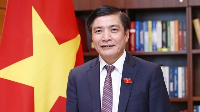 TRỰC TIẾP: Quốc hội chất vấn Bộ trưởng Lê Minh Hoan - Ảnh 4.