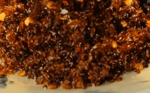 Loại muối lạ làm từ con kiến ở Gia Lai, giá có thể lên đến 1 triệu/kg, tìm mua siêu khó - Ảnh 1.