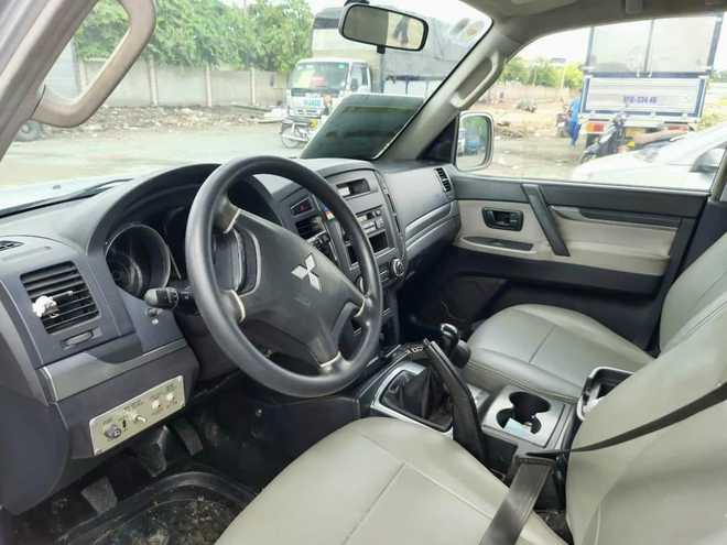 Lô Mitsubishi Pajero chở tiền thanh lý giá hơn 200 triệu đồng: Lăn bánh hơn 150.000 km, cắt nhiều trang bị, động cơ V6 - Ảnh 4.