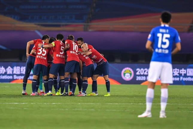 Từng có mục tiêu tốp 6 thế giới, China Super League giờ chung mâm với Algeria, Libya ở danh sách đen - Ảnh 2.