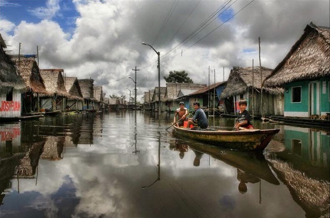 Thành phố có đến nửa triệu dân nhưng không thể tiếp cận bằng đường bộ, lý do vì sao? - Ảnh 13.