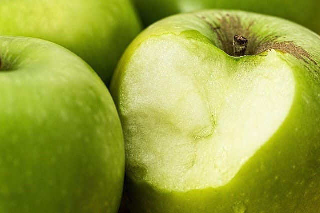 Ăn 1 quả táo xanh khi đói, cơ thể nhận được 10 lợi ích - Ảnh 1.