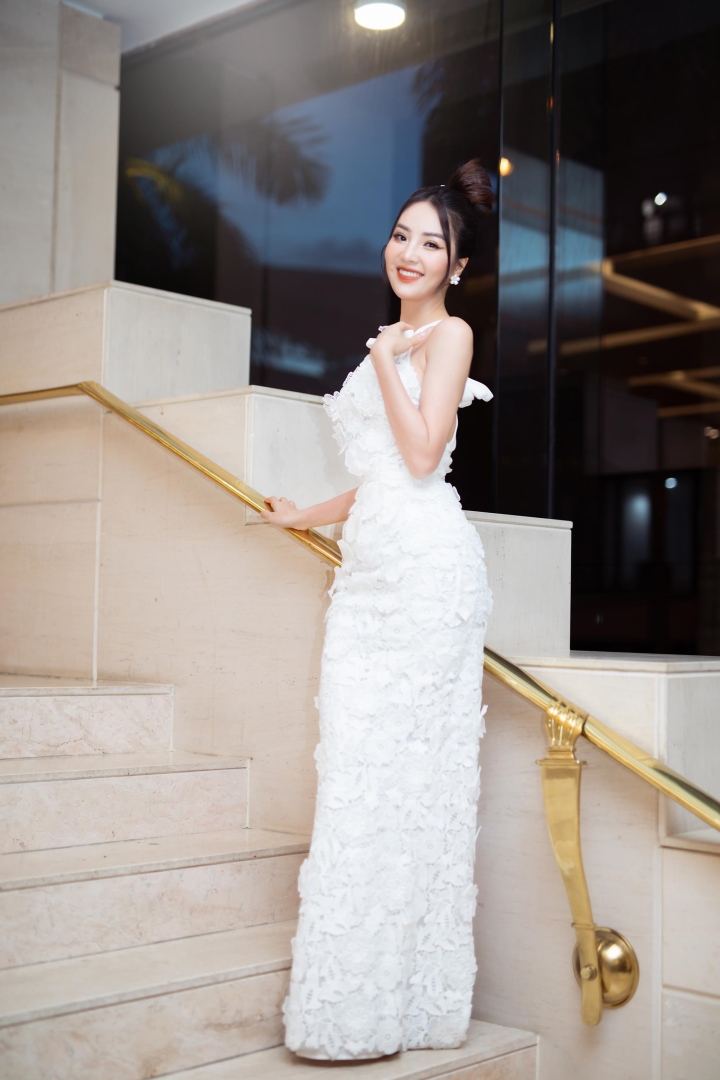 Á hậu Thụy Vân sánh đôi cùng MC Hạnh Phúc - Ảnh 4.