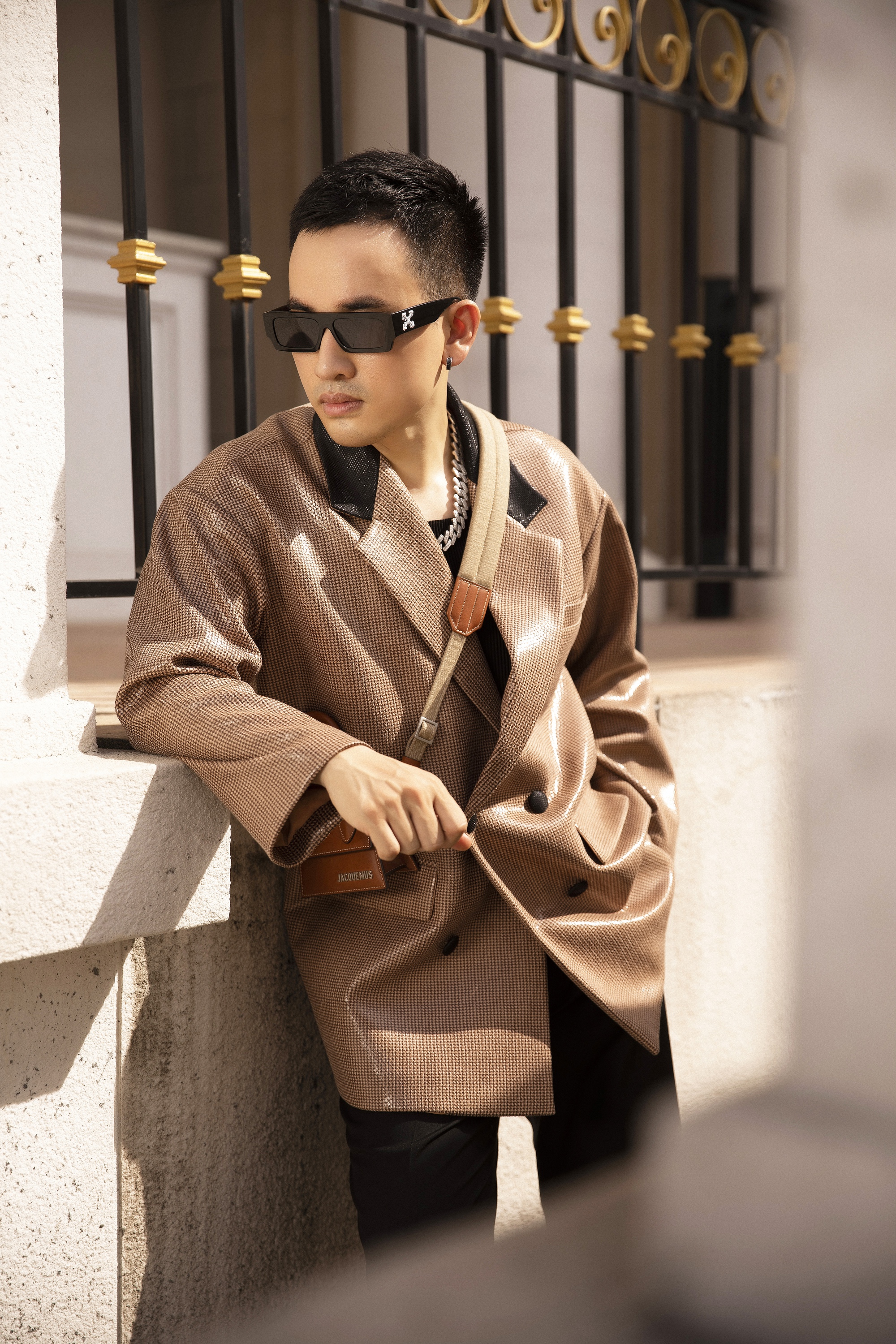 NTK Hà Duy phong cách khi diện suit - Ảnh 5. NTK Hà Duy phong cách khi diện suit - Ảnh 5.