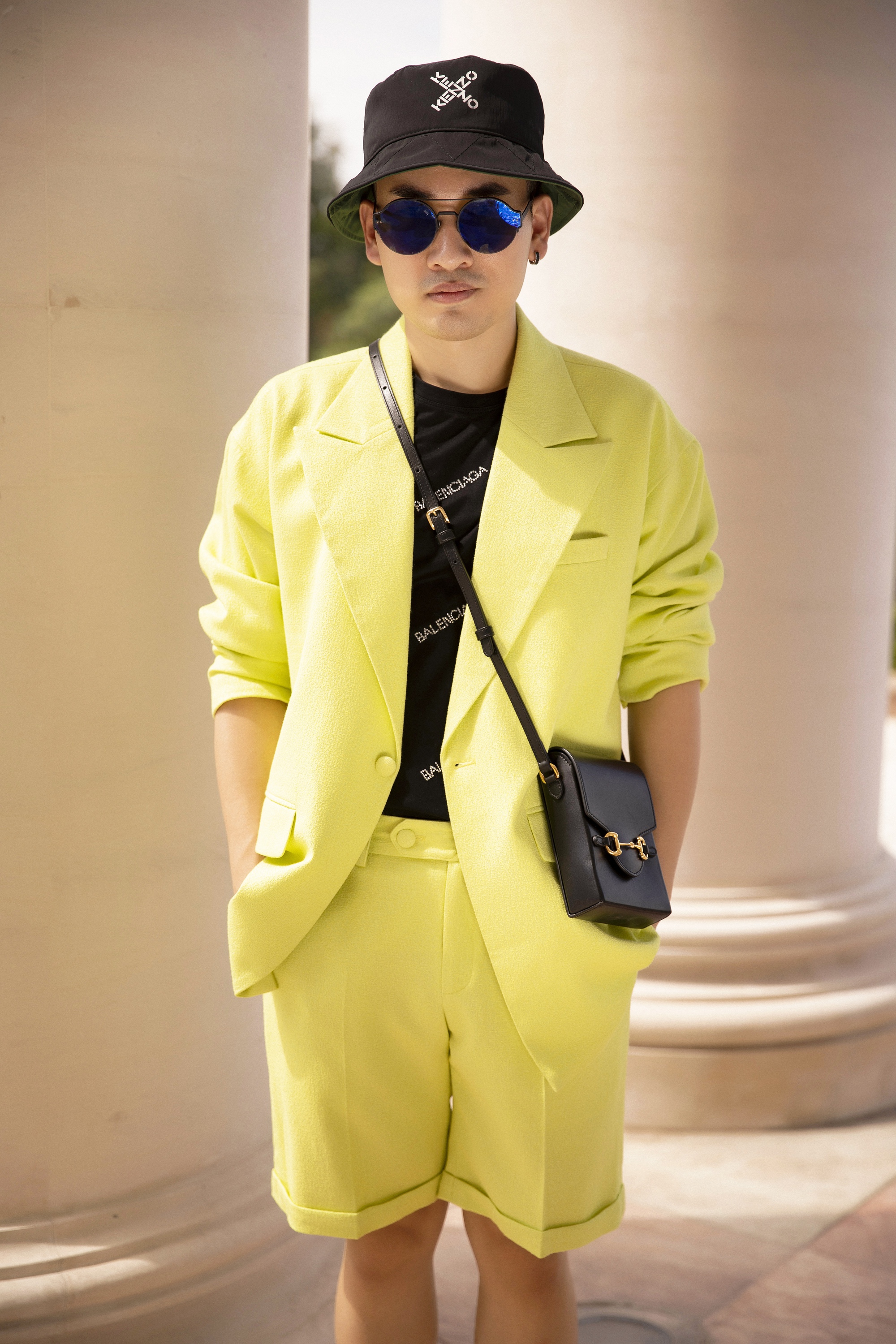 NTK Hà Duy phong cách khi diện suit - Ảnh 4. NTK Hà Duy phong cách khi diện suit - Ảnh 4.