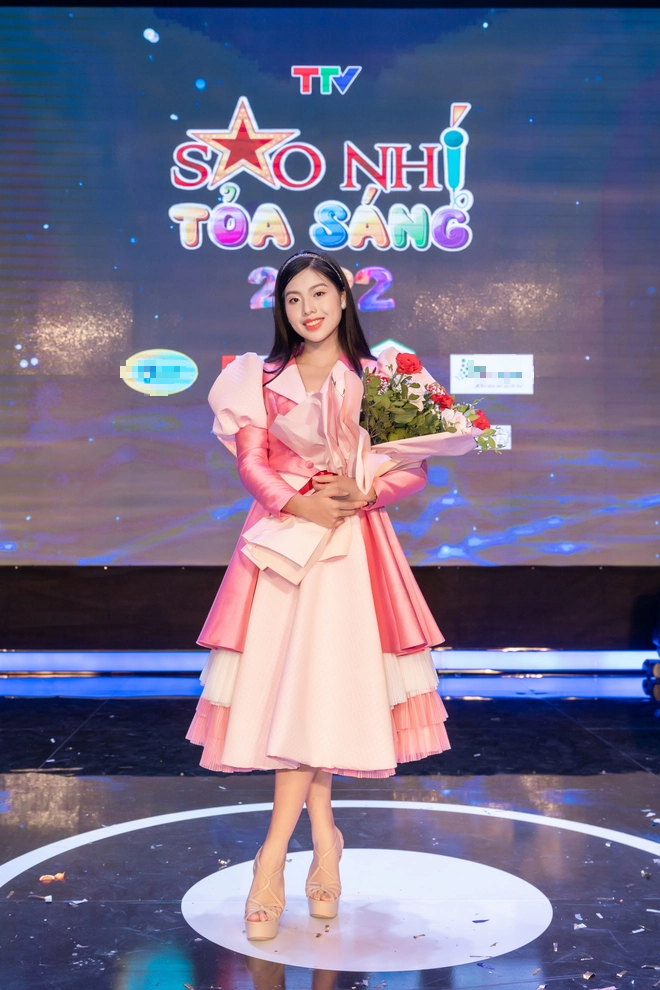 Miss Teen International Việt Nam 2021 Gia Hân ngồi ghế nóng cùng NSƯT Quang Thắng - Ảnh 1.