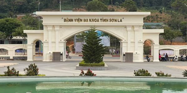 Kỷ luật Giám đốc Bệnh viện Đa khoa tỉnh Sơn La vì liên quan đến Việt Á - Ảnh 1.
