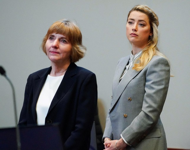 Nữ thẩm phán xử vụ kiện của Johnny Depp ‘phủ đầu’ Amber Heard - Ảnh 2.