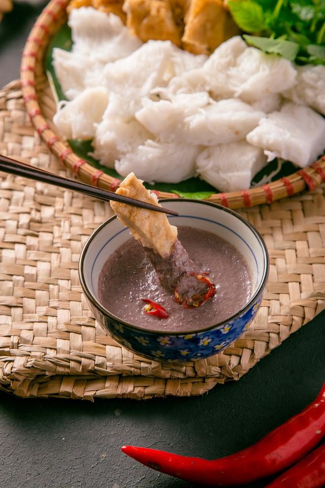 Những món ăn ở Việt Nam thách thức lòng can đảm của người thưởng thức: Có món là đặc sản được săn lùng với giá cao - Ảnh 9.