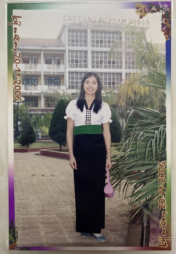 Thầy gi&aacute;o n&ecirc;n duy&ecirc;n với c&ocirc; học tr&ograve; Mường nhờ 100 l&aacute; thư - Ảnh 2.