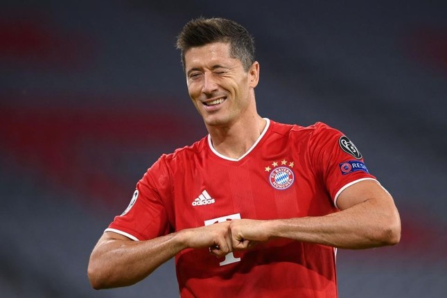 Barcelona đã có ‘thần công’ Robert Lewandowski - Ảnh 1.