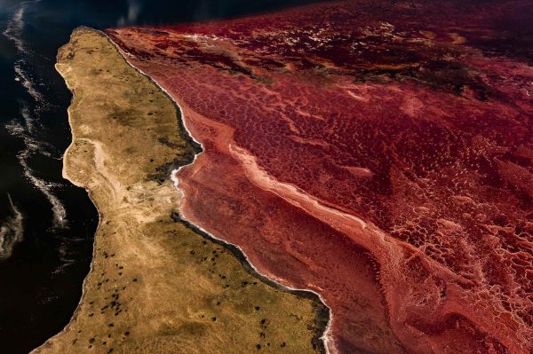 Hồ nước độc đáo của thế giới: Có màu hồng tuyệt đẹp nhưng chỉ 2 sinh vật chọn làm nhà - Ảnh 3.