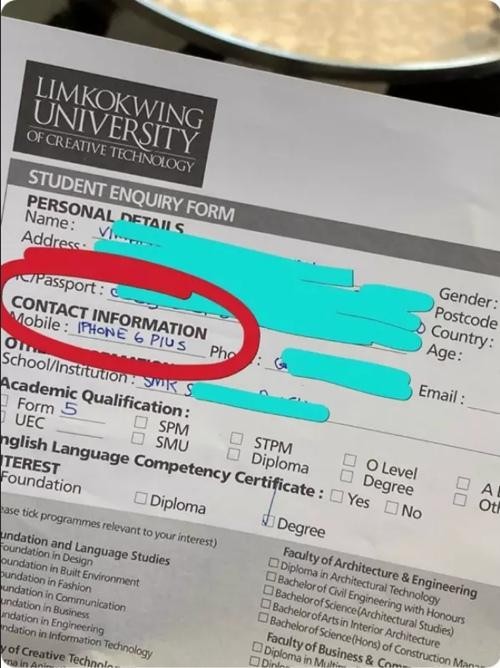 Thay vì điền số điện thoại vào tờ khai, sinh viên ở Malaysia viết gì mà ai cũng cười ngất? - Ảnh 2.