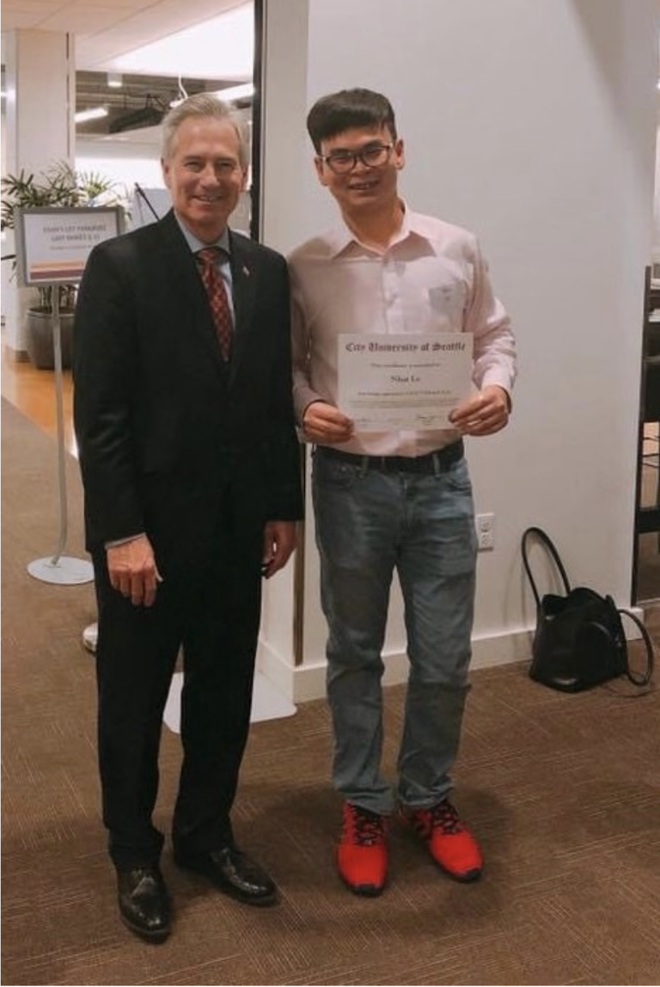 Từng mù Tiếng Anh, chàng trai 27 tuổi trở thành Thạc sĩ 3 trường ĐH Mỹ: Mong lập công ty để giúp đỡ trẻ em nghèo Việt Nam - Ảnh 4.