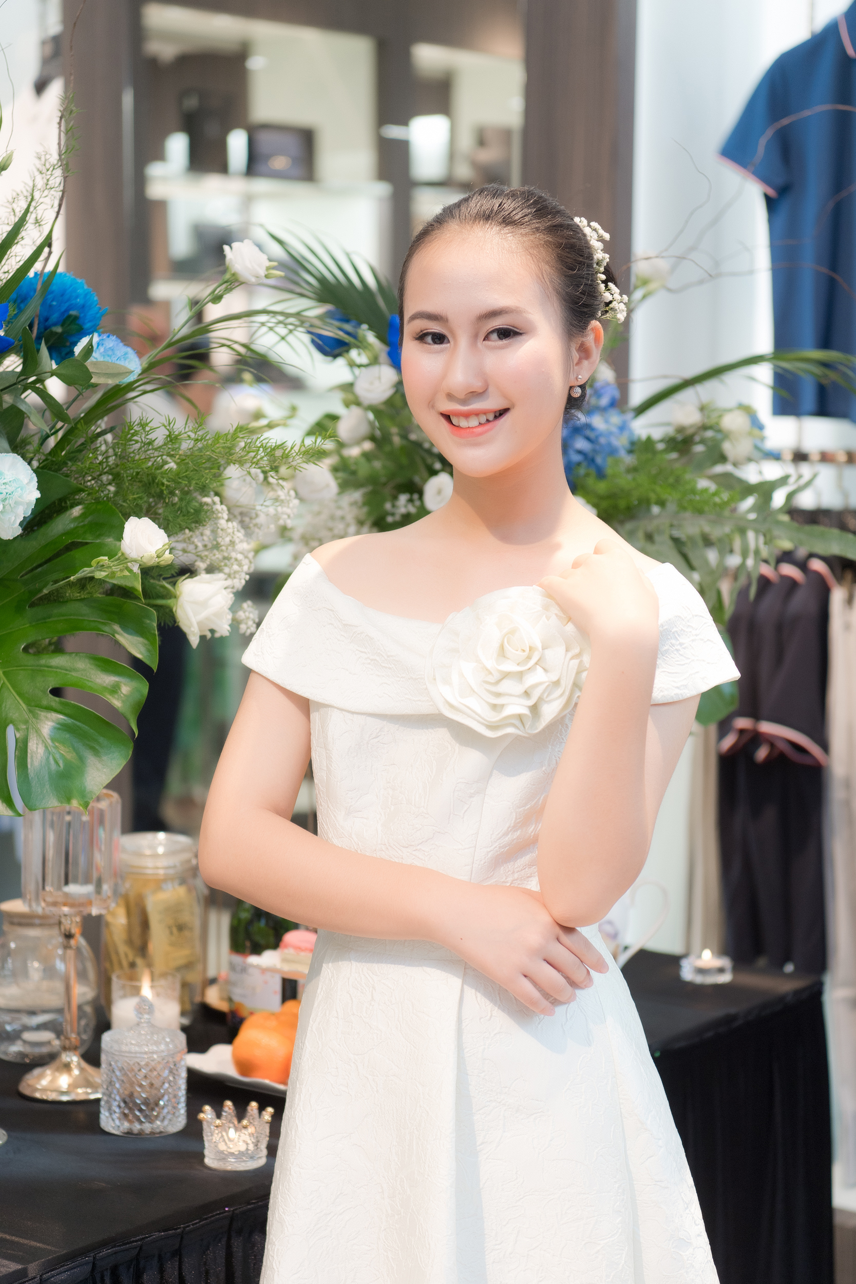 Á hậu Huyền My sánh đôi Vĩnh Thụy đi sự kiện - Ảnh 8.