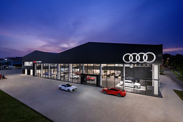 Bên trong showroom Audi lớn nhất Việt Nam: Vốn đầu tư hơn 140 tỷ đồng, rộng 9.000 m2, có cả khu sửa chữa dành riêng cho xe điện  - Ảnh 1.