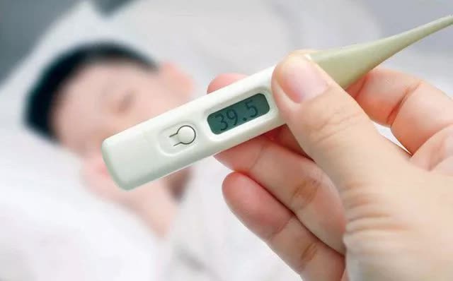 Chăm sóc trẻ mắc cúm A tại nhà, cha mẹ cần làm gì để ngừa biến chứng nguy hiểm? - Ảnh 2.