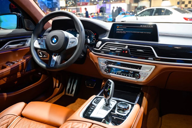 BMW thu tiền dùng ghế sưởi hay chiêu móc túi khách hàng từ tính năng trả phí của hãng xe cao cấp - Ảnh 2.