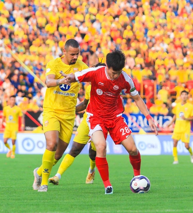 Tuyển thủ quốc gia phản lưới, Viettel thua đau Nam Định - Ảnh 4.