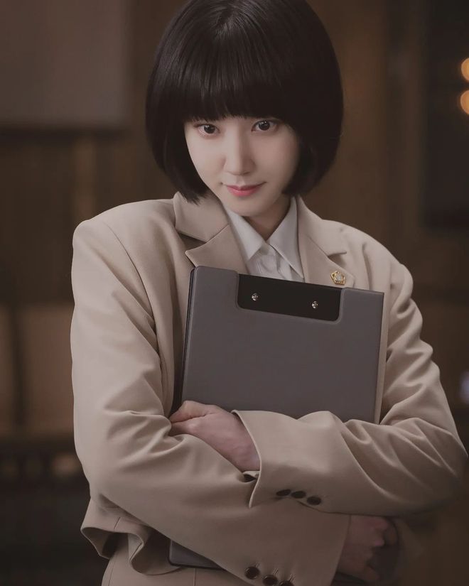  Xứ Hàn có 1 nữ diễn viên trên phim kém sắc, ngoài đời lại đẹp thoát tục đến mức áp đảo nữ thần SNSD ở Baeksang - Ảnh 11.