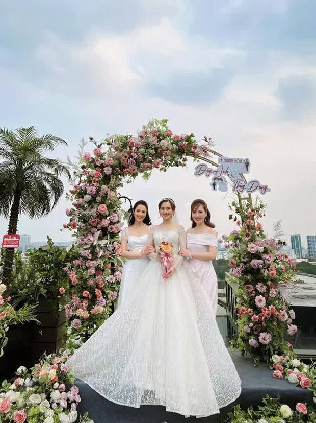 Những đám cưới ngoài trời cực đẹp trong phim Việt - Ảnh 35.
