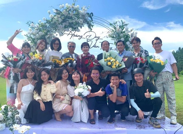 Những đám cưới ngoài trời cực đẹp trong phim Việt - Ảnh 42.