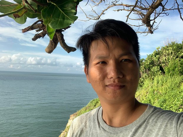 Thấy gia đ&igrave;nh 5 người tr&ecirc;n xe m&aacute;y, b&aacute;c t&agrave;i c&oacute; h&agrave;nh động đẹp nhận về cơn mưa lời khen - Ảnh 4.