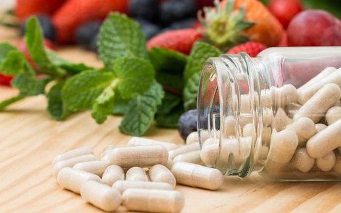 Nhiều thực phẩm chức năng quảng cáo phản cảm, vi phạm thuần phong, mỹ tục - Ảnh 1.