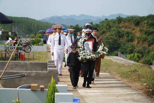  Con gái cố nghệ sĩ Giang Còi: Cho đến bây giờ, gia đình mới tìm được chỗ chôn cất ba - Ảnh 3.