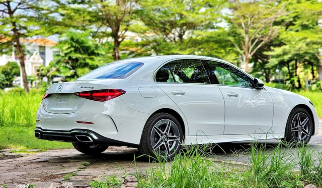 Ba phiên bản Mercedes-Benz C-Class 2022 lắp ráp về đại lý: Nhiều trang bị ngay từ bản thấp, làm khó BMW 3-Series - Ảnh 3.