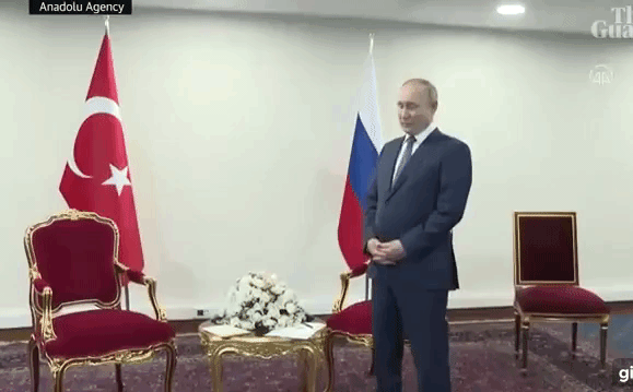Chuyến công du Iran của Tổng thống Putin: Nóng lòng nắm tay chờ sự xuất hiện của một người