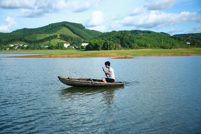 Thanh Hóa không chỉ có Sầm Sơn mà còn có nhiều chỗ đẹp như trong tranh, hợp ngắm cảnh lẫn cắm trại mà ít người biết - Ảnh 2.