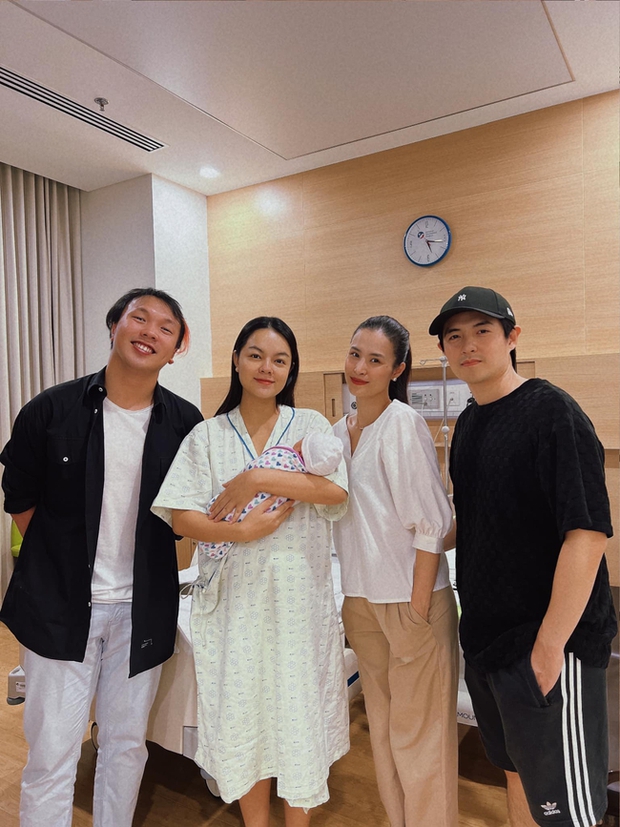 Phạm Quỳnh Anh chia sẻ xúc động về bạn trai và con gái mới chào đời - Ảnh 3.