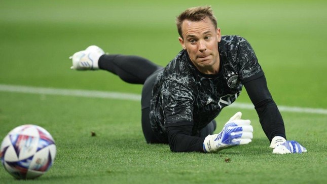 Manuel Neuer bị chỉ trích keo kiệt vì hành động gây tranh cãi - Ảnh 2.