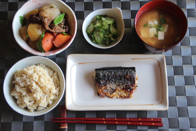 3 thói quen ăn tối người Nhật luôn tuân thủ để sống thọ - Ảnh 3.