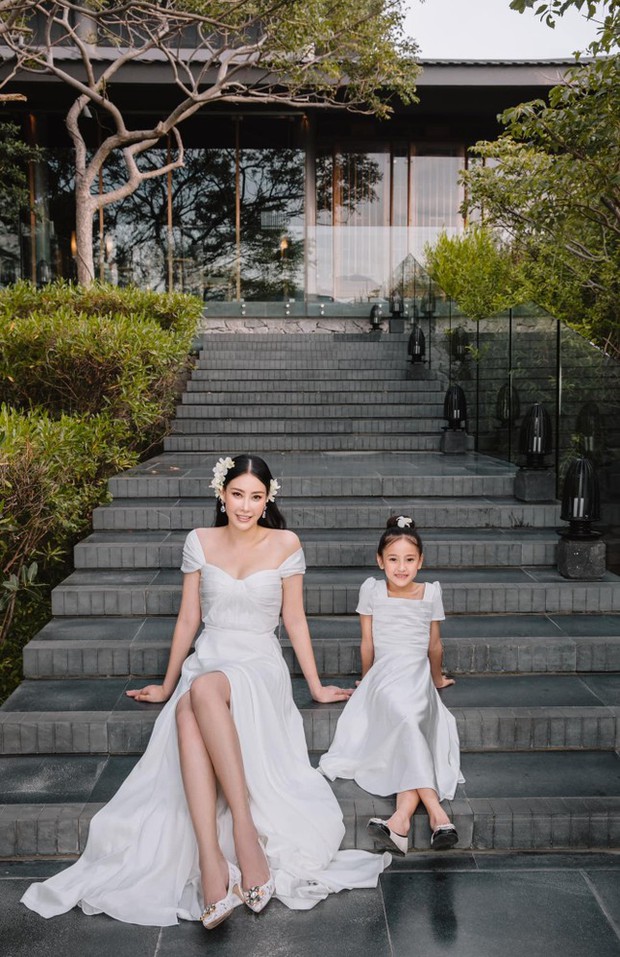 Hoa hậu Hà Kiều Anh tung bộ ảnh gia đình tuyệt đẹp nhân dịp kỷ niệm 15 năm hôn nhân - Ảnh 6.