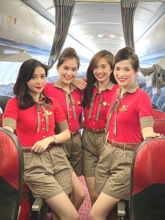 Lê Thu Trang Nữ Tiếp Viên Trưởng Vietjet Air Chia Sẻ Về ‘chuyện Nghề Bay 