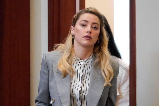 Amber Heard kháng cáo vụ kiện với Johnny Depp sau khi được rapper Gen Z tỏ tình - Ảnh 1.
