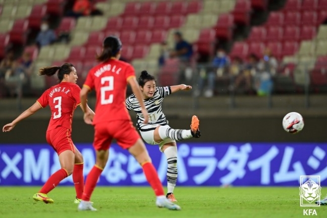 TRỰC TIẾP Bóng đá SLNA 1-0 Hải Phòng: Đòn tấn công sắc lẹm của đội chủ nhà - Ảnh 1.