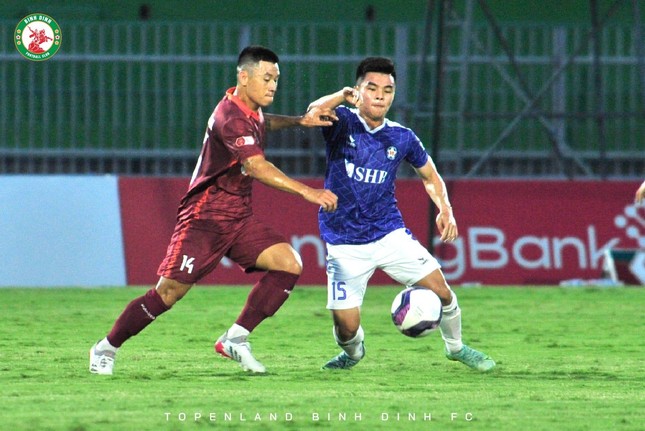 Đà Nẵng bất ngờ đả bại ‘PSG’ của Việt Nam - Ảnh 1.