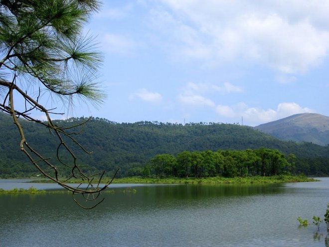 Đến Ninh Bình, đừng chỉ sống ảo với Hang Múa hay Tràng An mà bỏ qua nhiều cảnh sắc đẹp và hùng vĩ không kém - Ảnh 2.