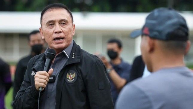  Chủ tịch LĐBĐ Indonesia nói gì khi không được Việt Nam mời dự giải Tứ hùng  - Ảnh 1.