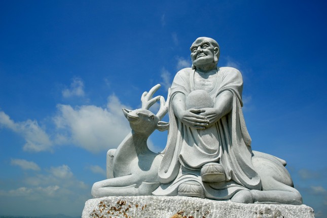 Đến Linh Phong tự, chiêm ngưỡng tượng Phật ngồi khổng lồ - Ảnh 6.