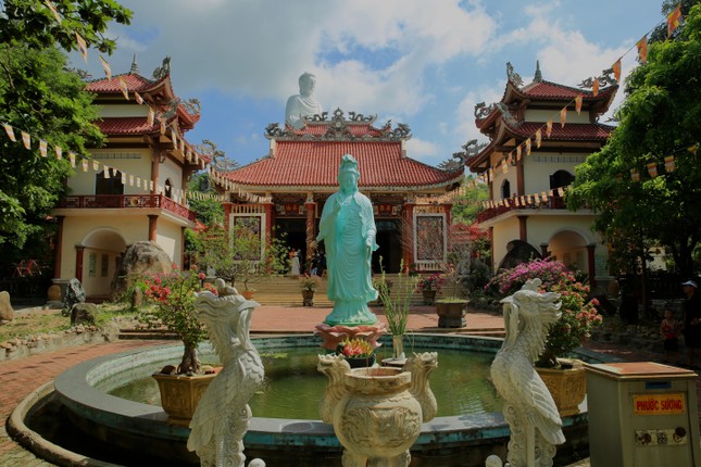 Đến Linh Phong tự, chiêm ngưỡng tượng Phật ngồi khổng lồ - Ảnh 8.