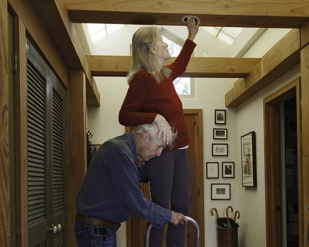 Nữ nhiếp ảnh gia 81 tuổi ghi lại hành trình già đi cùng chồng suốt 11 năm, khiến bao người thổn thức vì tình yêu đẹp - Ảnh 3.