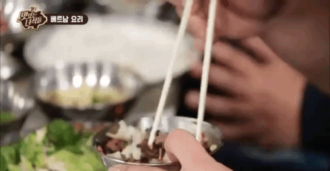  Một loạt món ăn Việt lên truyền hình nước ngoài: Toàn những đặc sản quen thuộc khiến bạn bè quốc tế vừa ăn vừa trầm trồ - Ảnh 5.