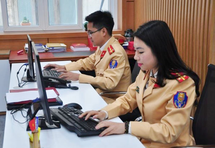 Cần mạnh tay với tr&ograve; l&agrave;m mập mờ biển số xe - Ảnh 1.